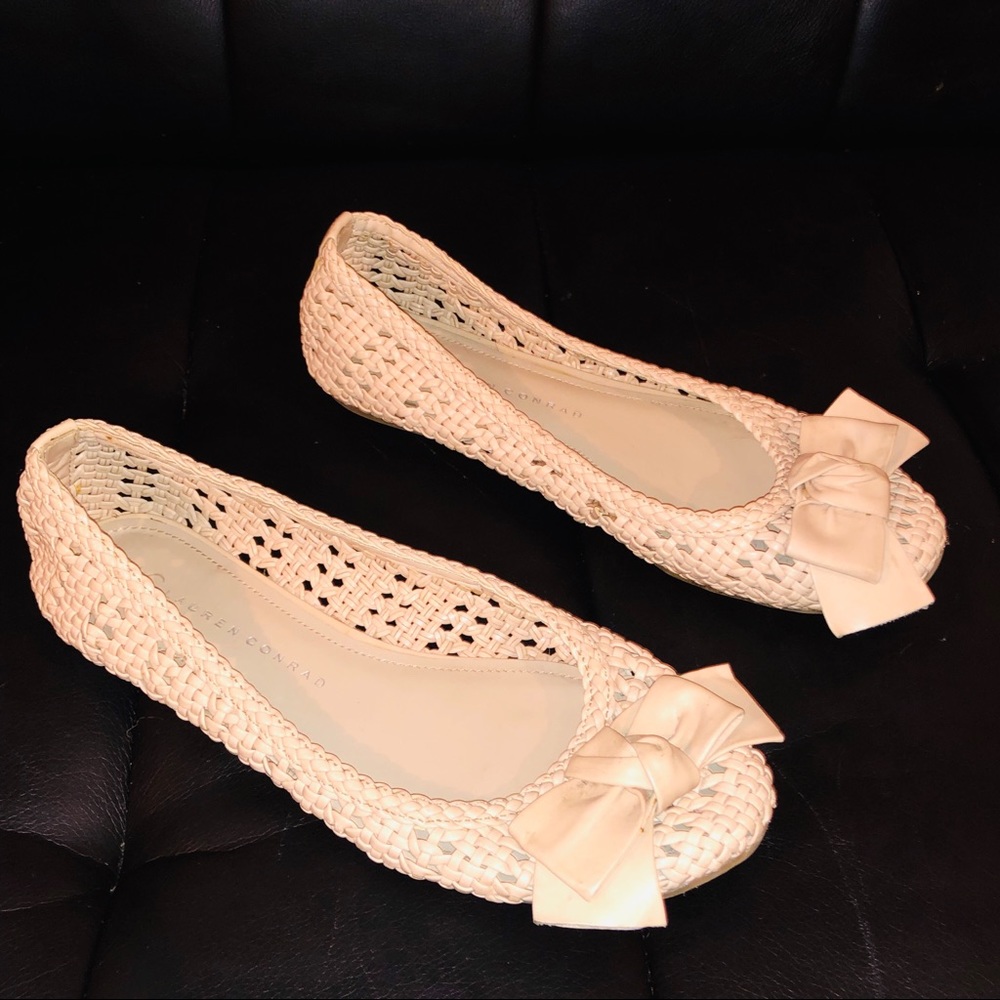 Lauren Conrad size 6 flats